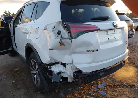2018 Toyota Rav4 Xle z USA, uszkodzony, nr VIN JTMRFREV8JJ206189